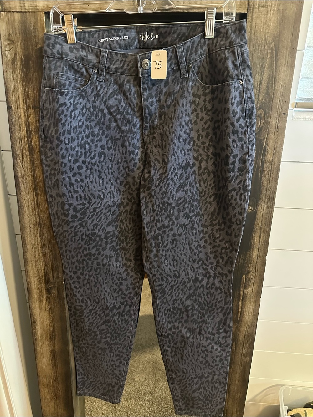 Style & Co Curvy Skinny Leg Jeans Women’s 8 Gray Black Leopard Animal Print
